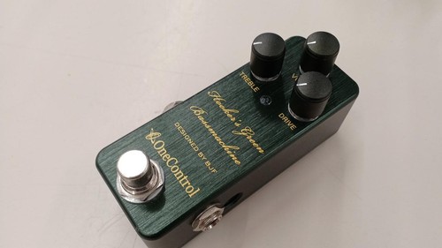 One control hooker - one, green