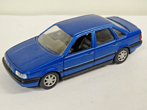 Schabak modell vw passat - 1:43,