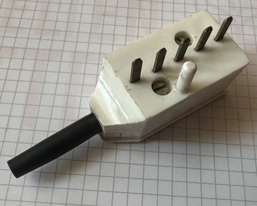 Alter telefonstecker ddr - telefonstecker,