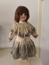 Porzellanpuppe antik