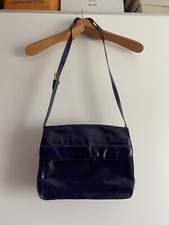 Neu Pollini Tasche Umhängetasche Lila Leder Lack H 22 B 29 T 9