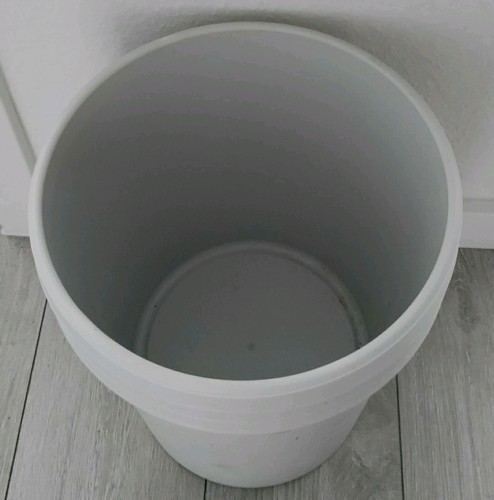 Papierkorb müllereimer - papierkorb,,