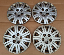 4 Radkappen Chrysler Voyager 16 Zoll, No. 04766442AA  Räder Reifen Felgen