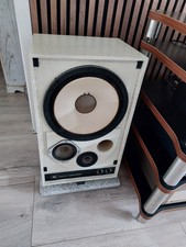 2x JBL 4310 Control Monitor -
