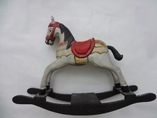 Kleines Deko Schaukelpferd aus Holz,  Weihnachtsdeko