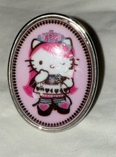 Tarina Tarantino Hello Kitty