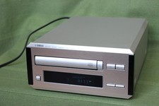 Yamaha cdx e100 player - cdx-e100,
