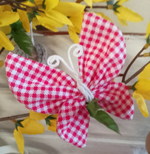 Schmetterling  rot -weiß Karo