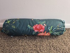 NEU Pip Studio Nackenrolle