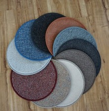 30 runde Sitzkissen aus