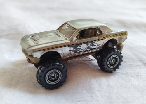 Matchbox mustang - matchbox,