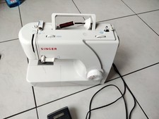 Singer Modell 1507 Nähmaschine mit Pedalsteuerung