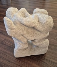 abstrakte Steinskulptur Beziehung Verbundenheit  vulkanischer Bims 31 cm h