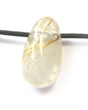 Trommelstein gebohrt