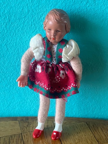 Mädchen puppe biegepuppe caco - puppe,