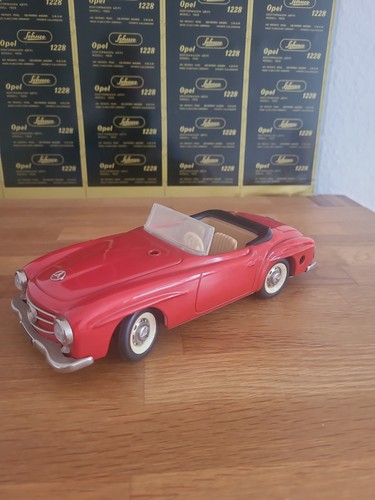 Schuco mercedes 190 2095 - sl,