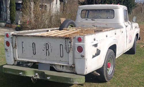 Car oldtimer f250 - us, up