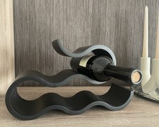 Kleines Weinregal für 7 Flaschen Schwarz