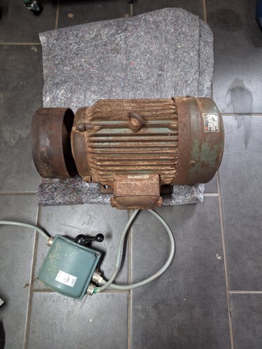 Elektromotor - ,
