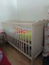 Babybett umbaubar zu