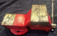 Parallelschraubstock Ganzstahl aus Insolvenz