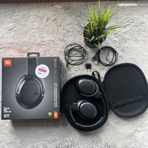 Jbl tour one - one, m2