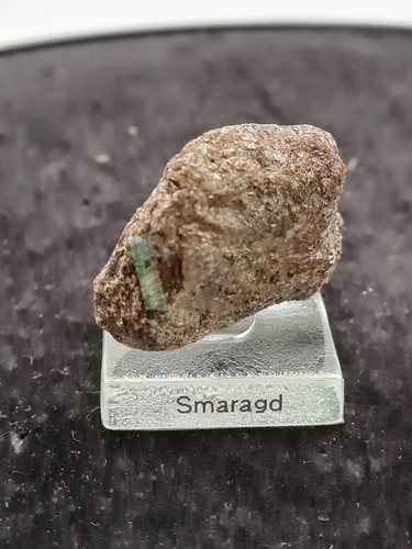 Smaragd auf matrix habachtal - smaragd,