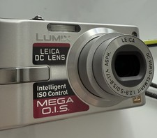 Leica Lumix DMC-FX10 Digitalkamera - mit Zubehörpaket
