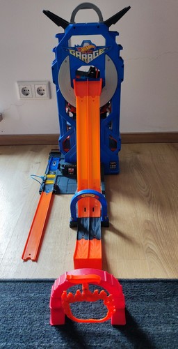 Hot wheels city - hot,