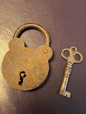 Altes Vorhängeschloss mit