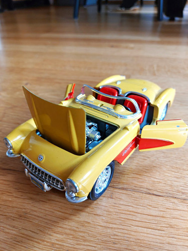 Burago chevrolet corvette - burago,