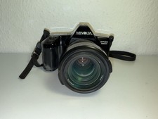 Minolta Dynax 3000i mit Minolta Zoom AF 35–105 mm