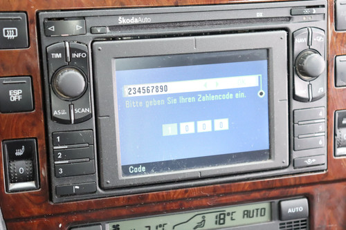 Skoda superb navi - 3u,