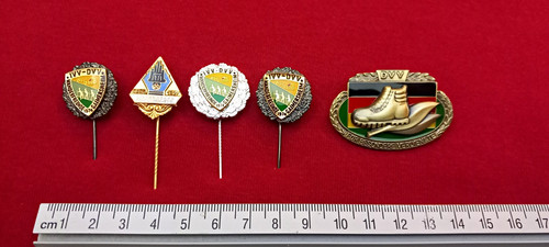 Anstecknadeln pins konvolut - anstecknadeln/pins,