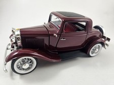 RoadSignature Modellauto 1:18 1932 Ford 3 window Coupe