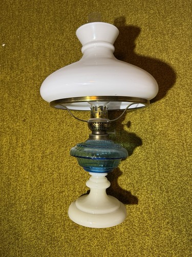 Antike petroleumlampe - antike,