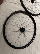 Giant TRX 2 Carbon Laufradsatz 29 Zoll MTB Boost Tubeless – top Zustand