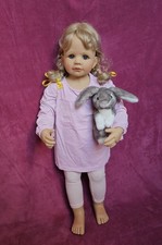 Künstlerpuppe Hannah, Monika