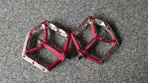 Spank oozy plattformpedal - plattformpedal, rot