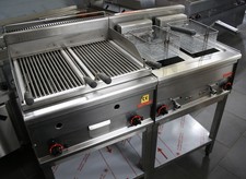 Lavasteingrill + Doppelfritteuse Fa. Lotus inkl. Untergestell