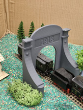 Tunnelportal mit Seitenwände