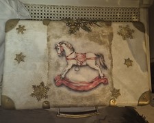 Kleiner Alter Koffer