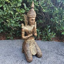 Gartenfigur kniende Buddha
