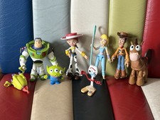 TOY STORY - TOYBOX FIGUREN X7 - BUZZ - WOODY - JESSIE - BULLSEYE - BO - FORKIE -
