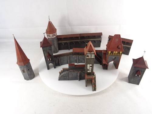 Spur stadtmauer mit - spur,