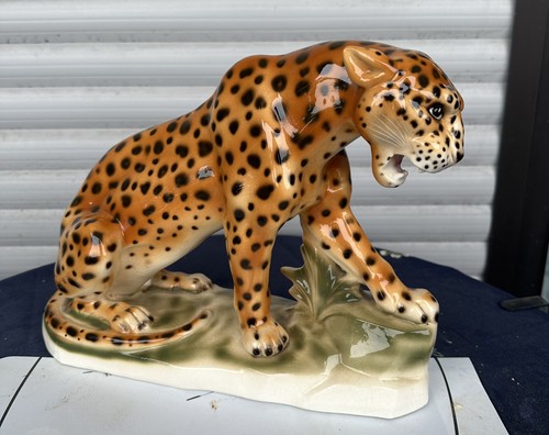 Alte porzellanfigur sitzender - alte,