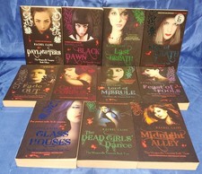 The Morganville Vampires By