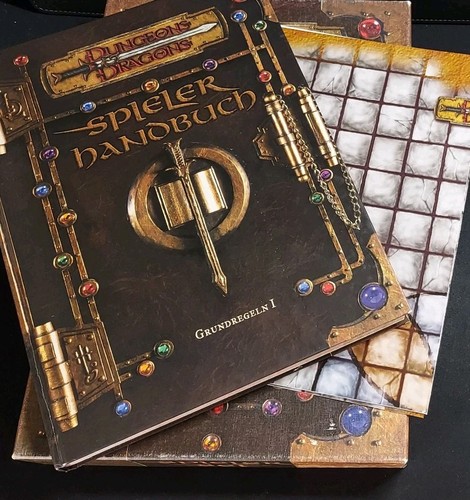 Dungeons dragons players - dungeons,