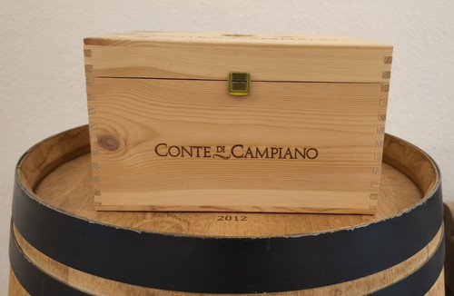 Charmante weinkiste aus hellen - charmante,