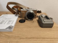 OLYMPUS PEN E-PL9 Digital